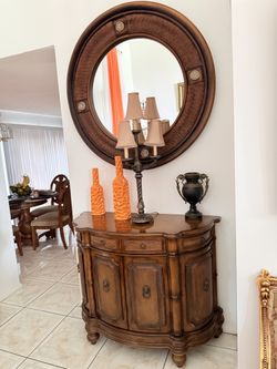 Entry Decor