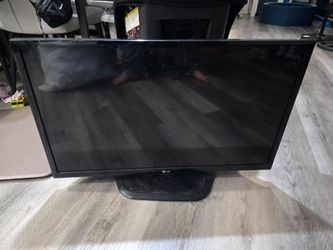 32" LG TV