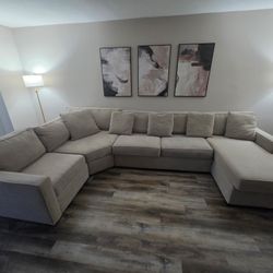 Sectional Couch 