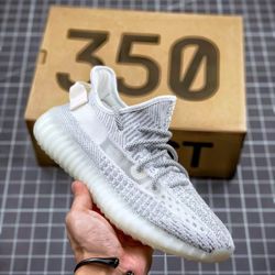 adidas originals Yeezy Boots 350 V2 size 8.5 Yeshaya Relfective