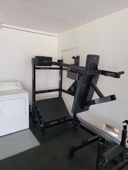 Arsenal  Reload Pendulum Squat