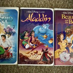 Disney Black Diamond 5 VHS Tapes + 3 Handhelds (Mint Condition)