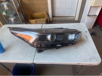 Kia forte Right Headlight Oem