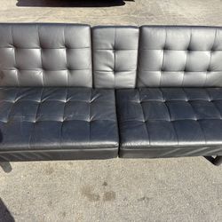 Black Futon