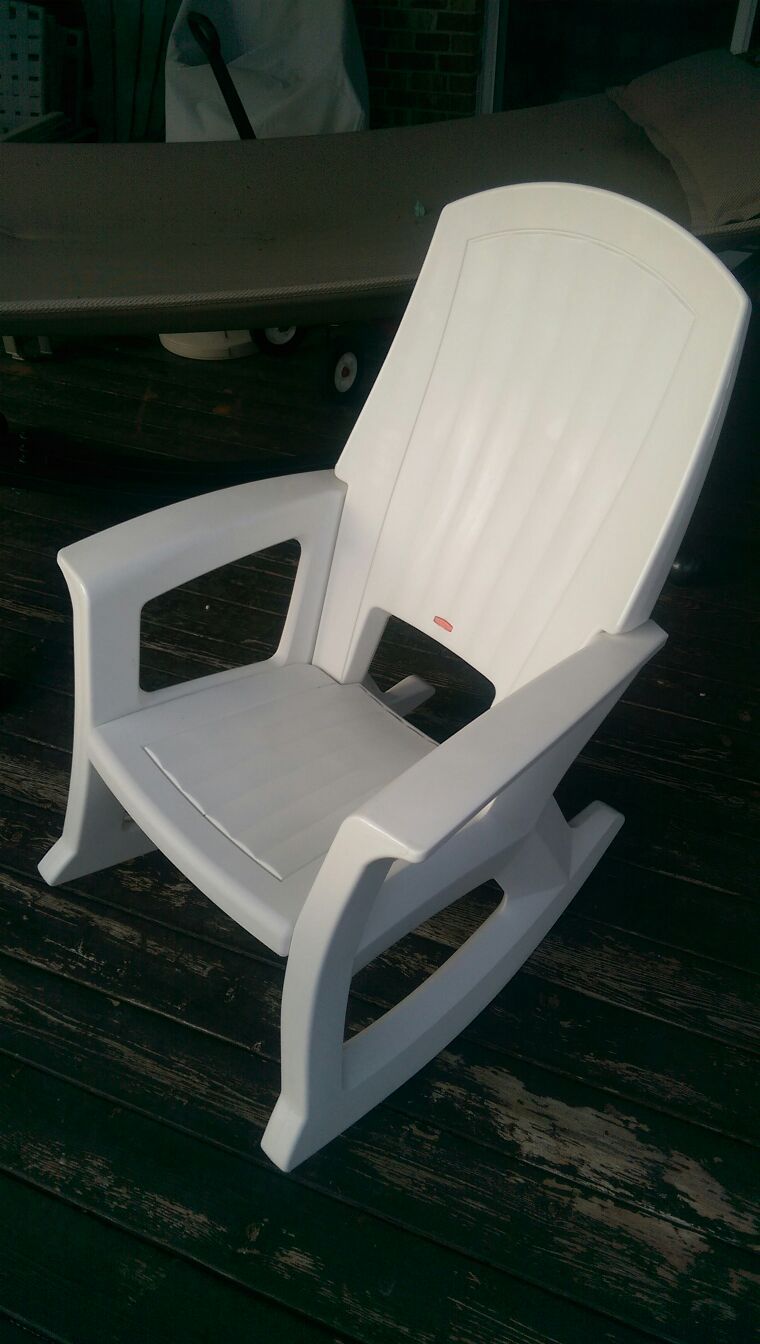 Rubbermaid white rocking chair