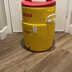 10 Gallon Water Jug Red An Yellow Gallon.