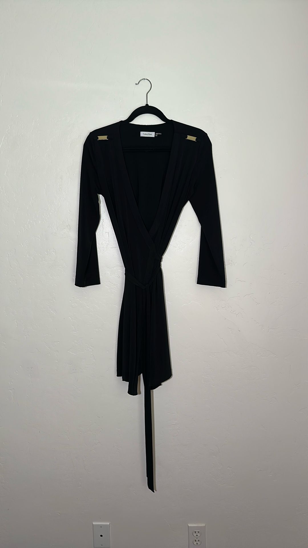 Calvin Klein Robe Or Dress Size 4