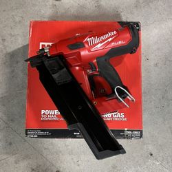 Milwaukee M18 FUEL 3-1/2 in. 18-Volt 21-Degree Lithium-lon Brushless Cordless Framing Nailer( Battery Not Included )