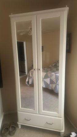 Armoire