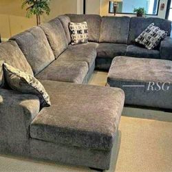 Ballinasloe 3-Piece Sectional with Ottoman