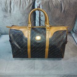 NWOT CASA PACO LARGER WEEKENDER / DUFFLE BAG OR USE AS A CARRY ON LUGGAGE.