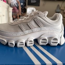 Adidas Size 5.5