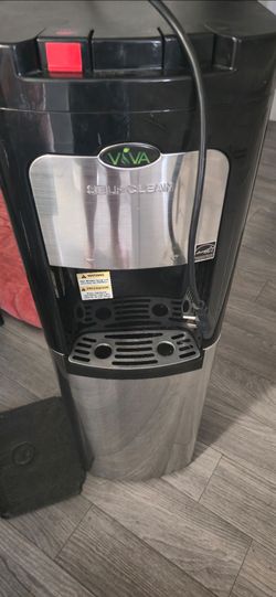 Hot and cold water dispenser