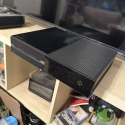 Xbox One 500gb (Console only)