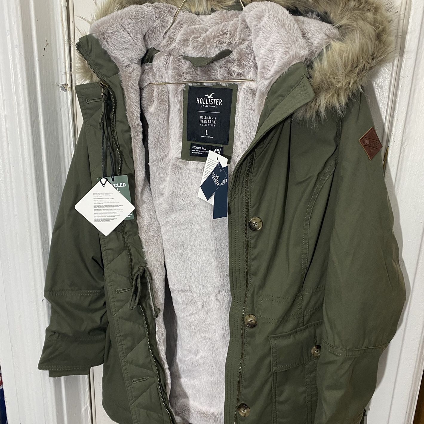 Hollister Woman Green Faux Fur Lined Parka Size Large for Sale in