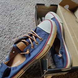 Womens Chuck Taylors 7.5 NEW