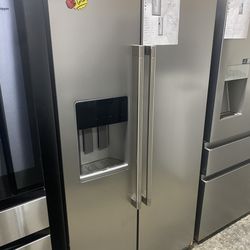 Refrigerador Stainless Steel - Oferton de Verano! Lléveselo y Pague Después llámenos para más Información