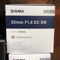Sigma 30mm f/1.4 DC DN Contemporary Lens (FUJIFILM X)