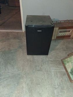 Working mini fridge
