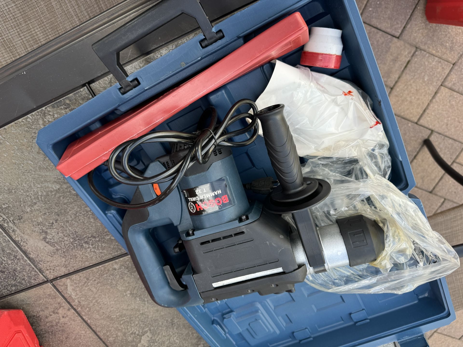 Bosch Hammer Drill T32 Brand New