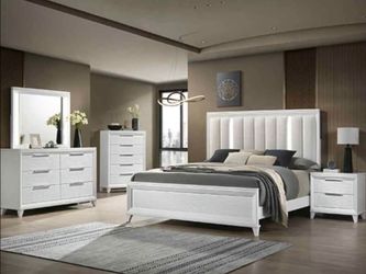 Brand New! 7pc Queen/king Bedroom Set😍
Take it home with $49down
Hablamos Español Y Financiamos 🙋