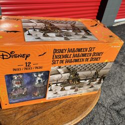 Disney Halloween Village Set 