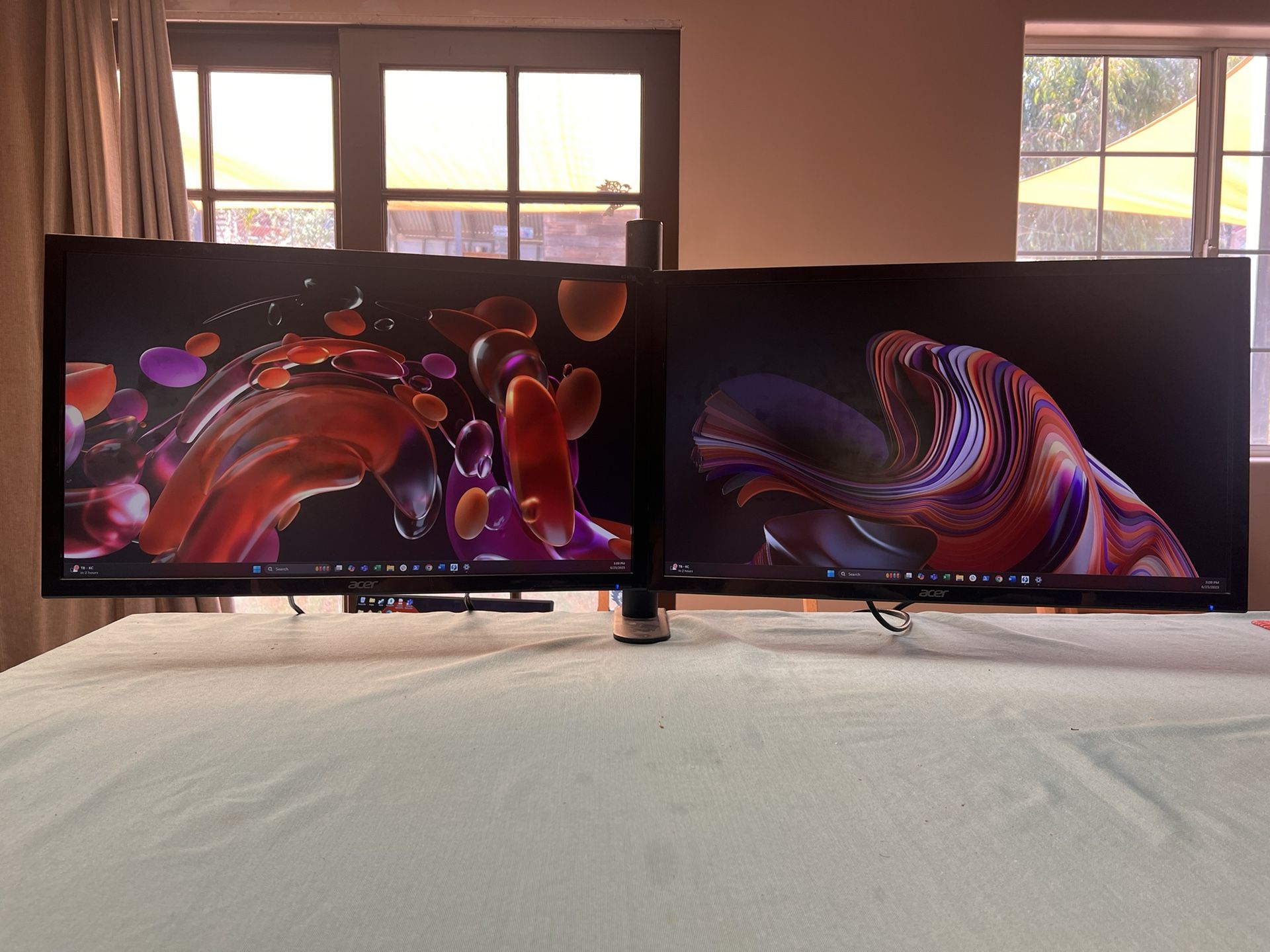 Double Acer K242HL: 24” Widescreen Full HD Computer Monitor Set