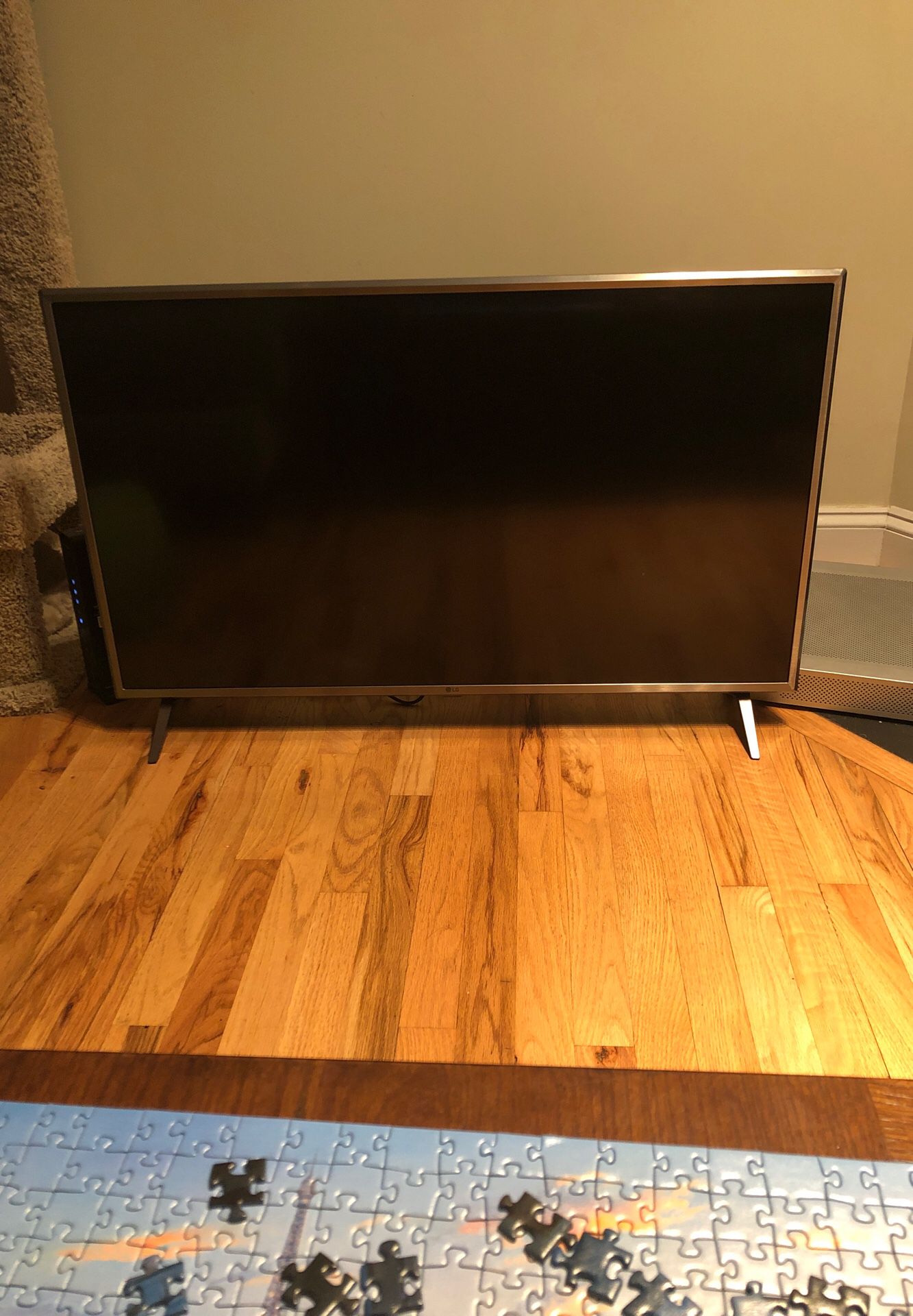 LG tv flat screen with stand