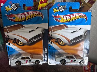 Hot Wheels Olds 442 Hurst Die-Cast Cars (x2)