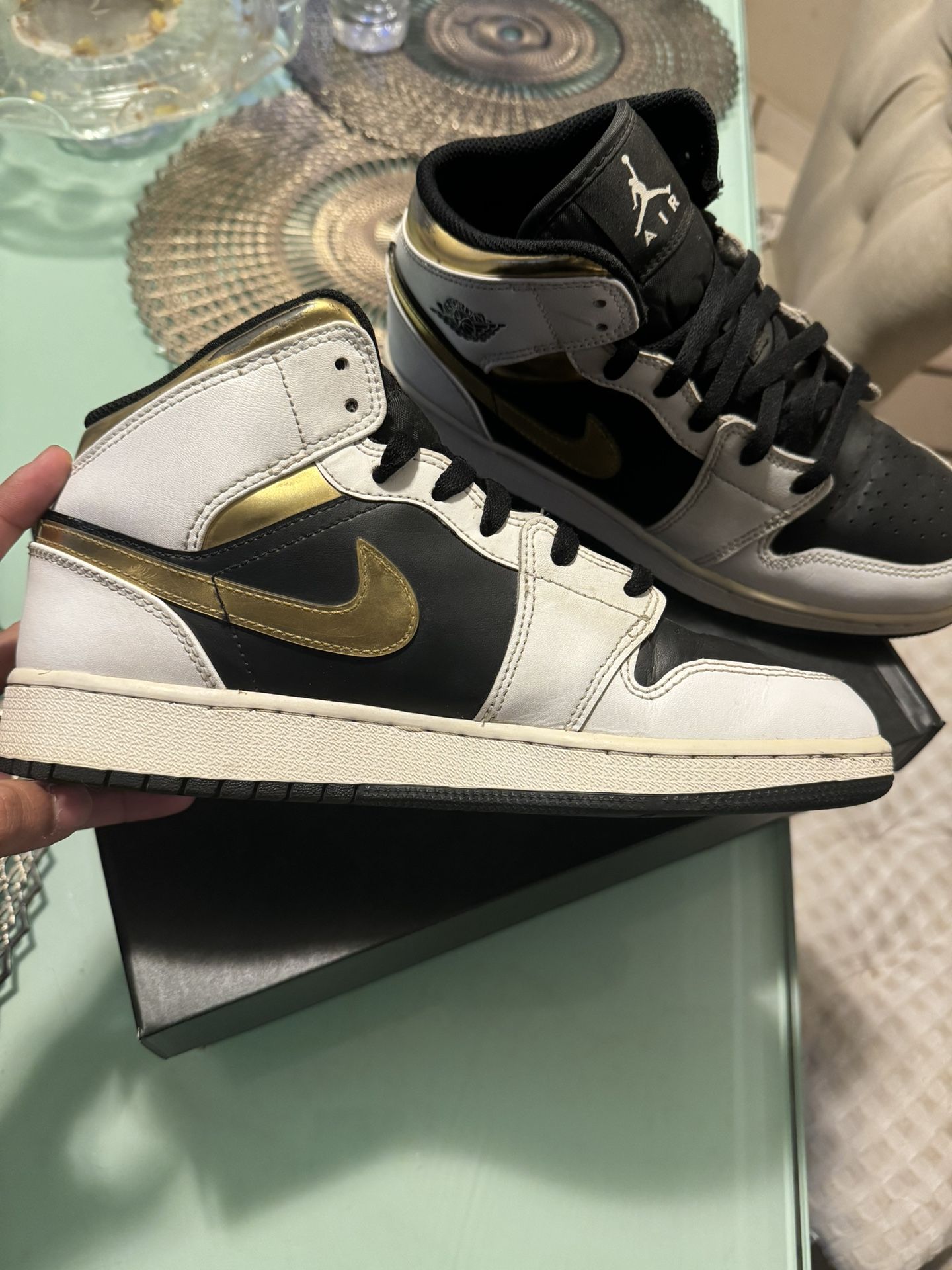 Jordan 1 Mid