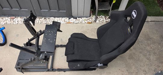 Frame and bucket seat for gaming