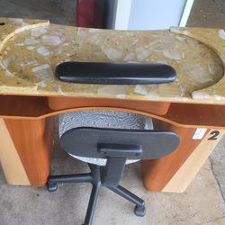 Mesa para manicurista