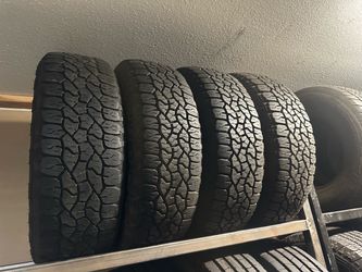 SET OF TIRE 235 75 15 GOODYEAR 85% LIFE