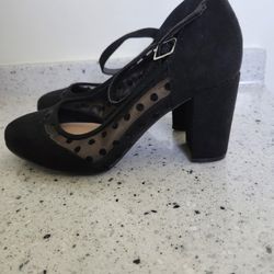 Sz 7 Torrid Chunky Heel Very Comfortable $15