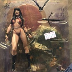 Vampirella Action Figurine