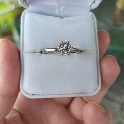 Beautiful Cz Solitaire Set In 6 Prongs, Size 8
