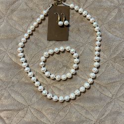 Gorgeous Pearl Set