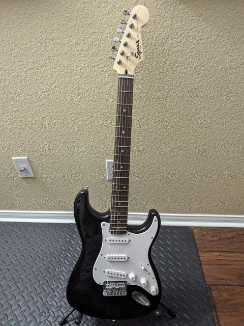 Fender Stratocaster Squier Electric Guitar Black
