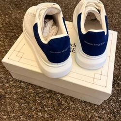 Premium White Leather Sneakers – Stylish & Comfortable for Men