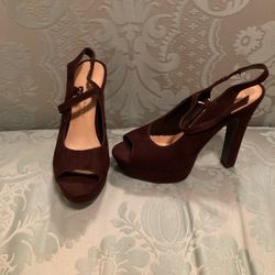 LC Lauren Conrad Brown Suede Heels 