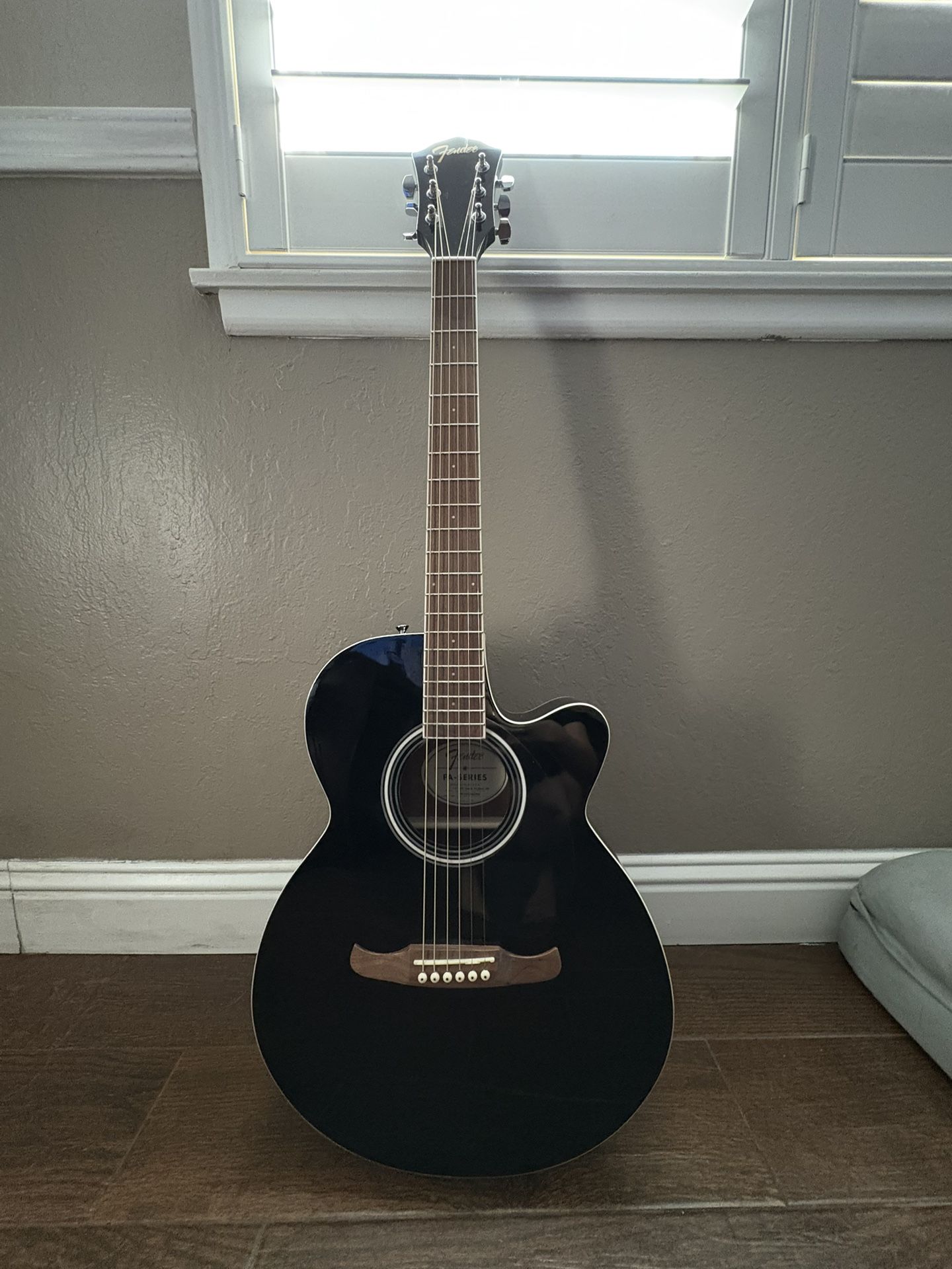 Black Acoustic/electric Guitar