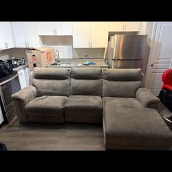 Electric Reclining Sectional 