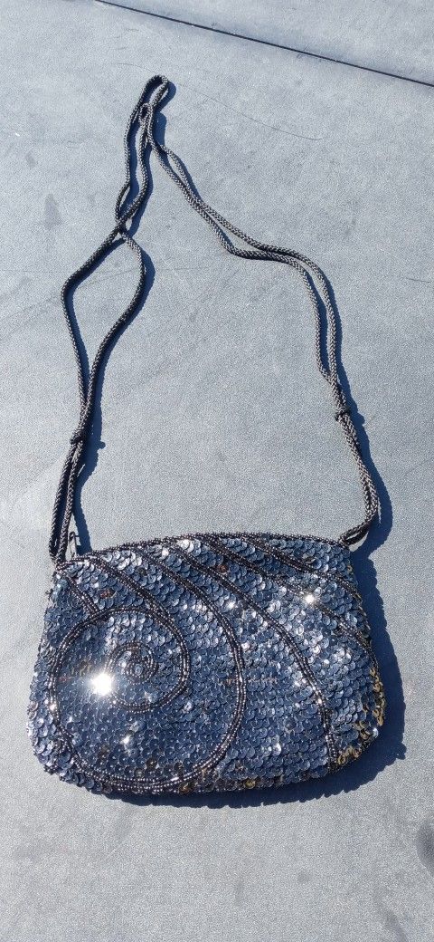 La Regale Beaded Purse