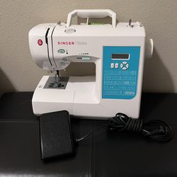 Singer Stylist sewing machine 