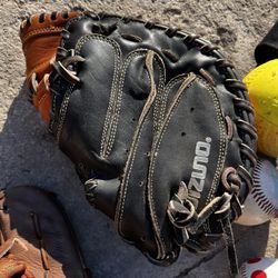 Mizuno MFR-C011 Franchise Pro Scoop 33.5” Baseball Catchers Mitt Right Throw