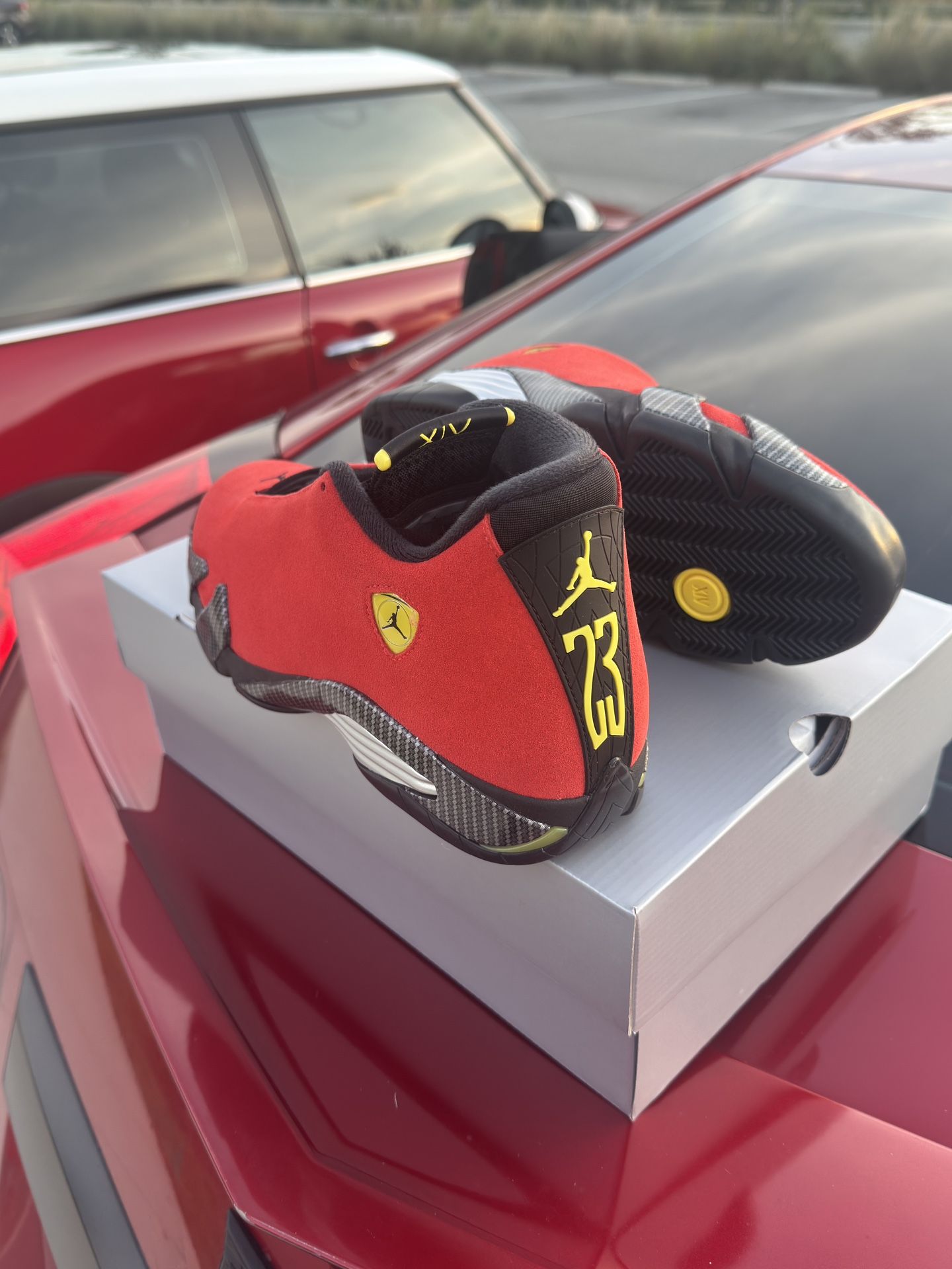 jordan retro 14 "ferrari" sz 10