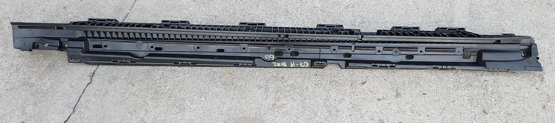 2007 To 2019 MERCEDES BENZ GLS RIGHT PASSENGER RUNNING BOARD CARRIER STEP