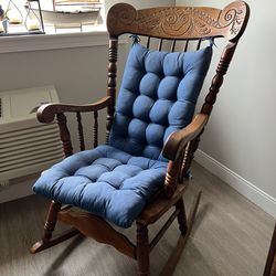 Classic Wooden Rocking Chair 