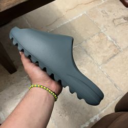 Yeezy Slide
