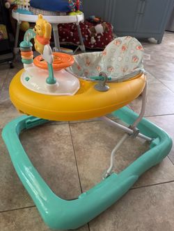 Disney Bright Starts Winnie the Pooh walker